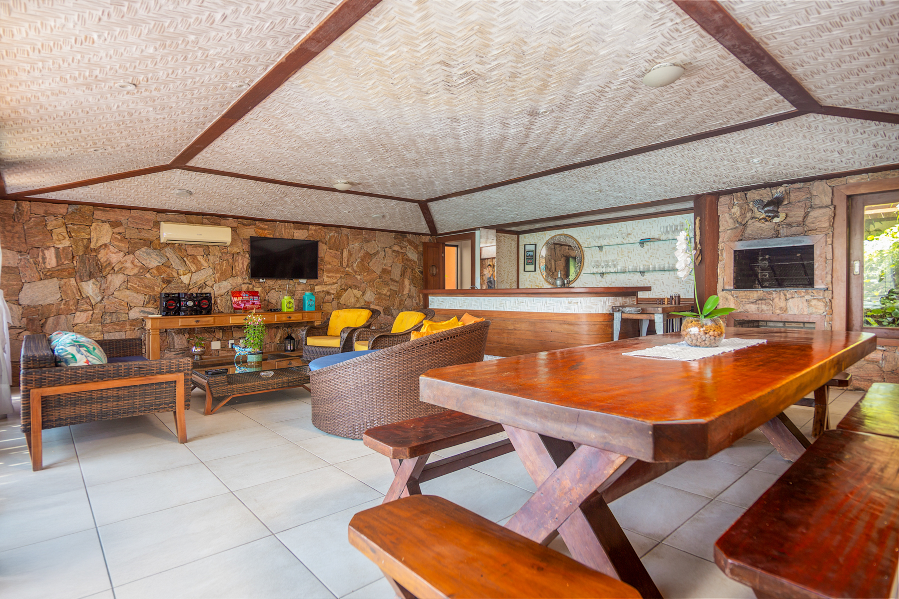 Área gourmet e churrasqueira